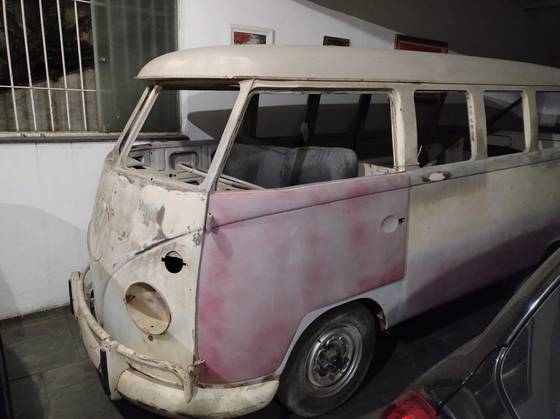 VOLKSWAGEN KOMBI 1.5 STD 8V GASOLINA 3P MANUAL